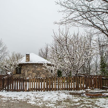 Apartamentos Rurales El Solitario Banos De Montemayor Eksteriør billede