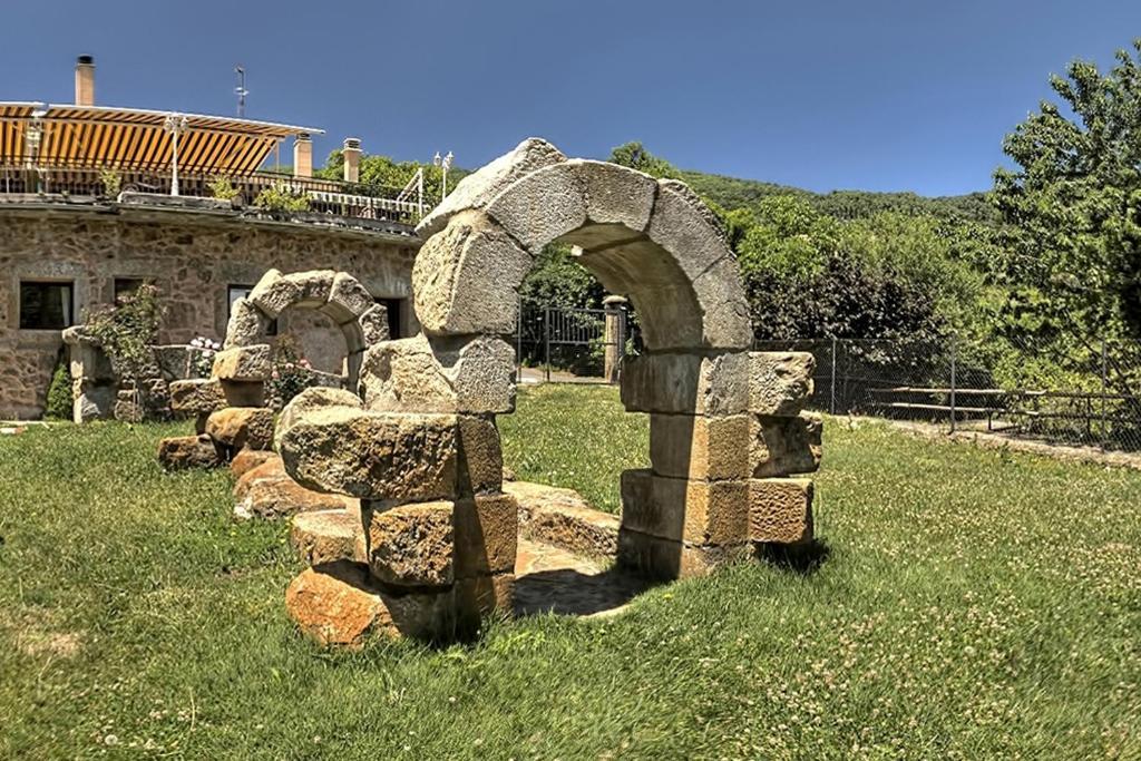 Apartamentos Rurales El Solitario Banos De Montemayor Eksteriør billede