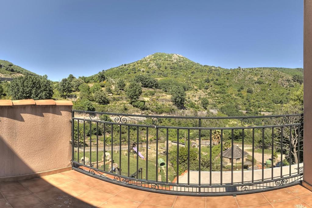 Apartamentos Rurales El Solitario Banos De Montemayor Eksteriør billede