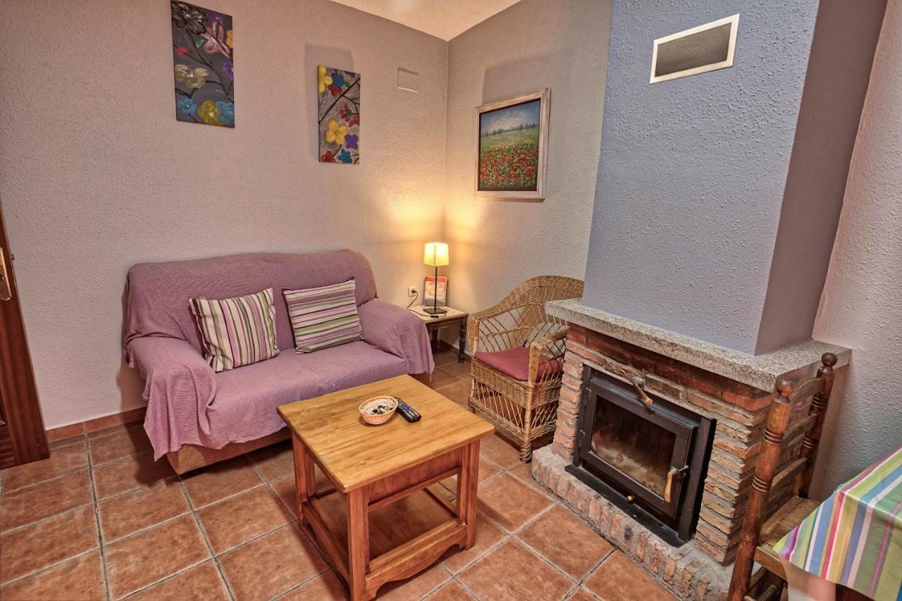 Apartamentos Rurales El Solitario Banos De Montemayor Eksteriør billede